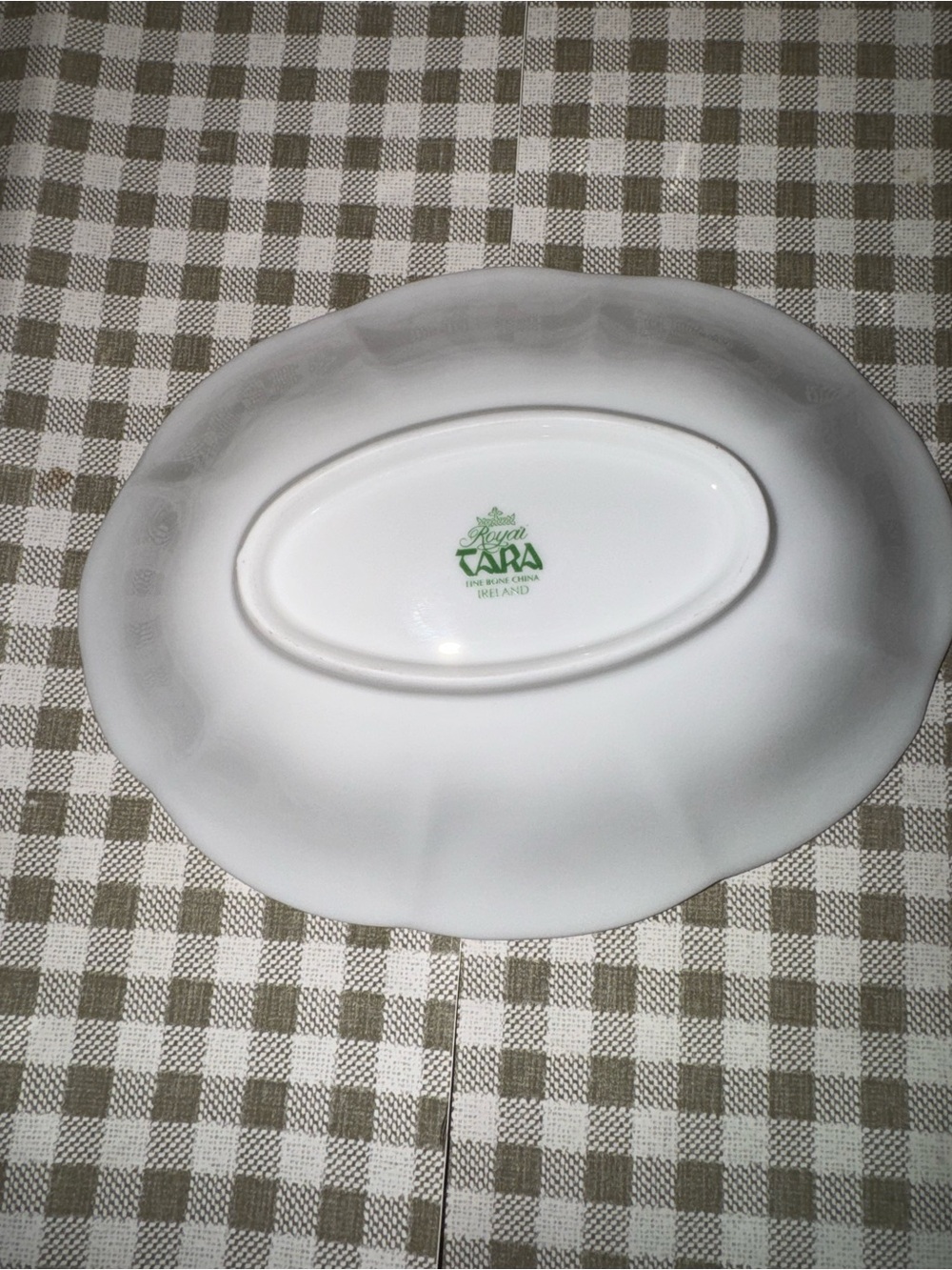 Royal Tara White Floral with butterfly small Serving dish with Gold Trim - Picture 3 of 5
